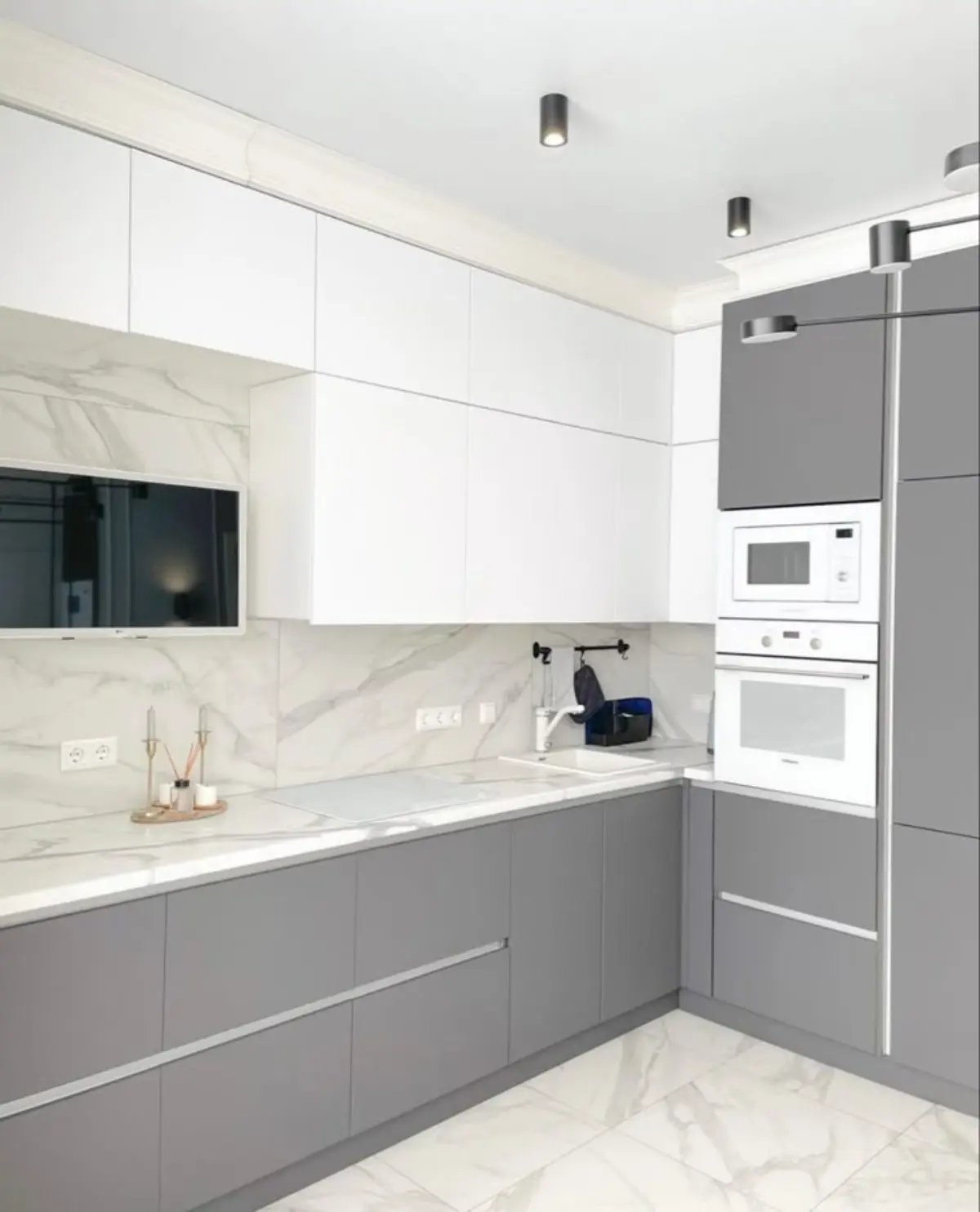 کابینت ام دی اف سفید طوسی روشن با صفحه کابینت و بین کابینتی سنگ سفید طوسی