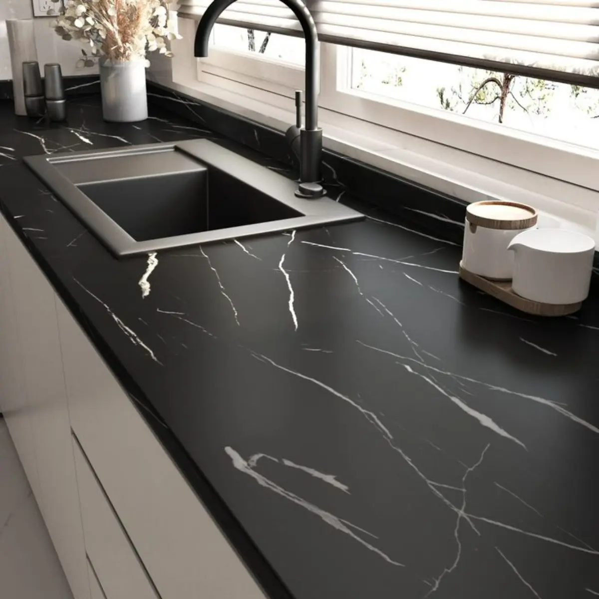 صفحه کابینت مشکی سفید برای کابینت مدرن سفید