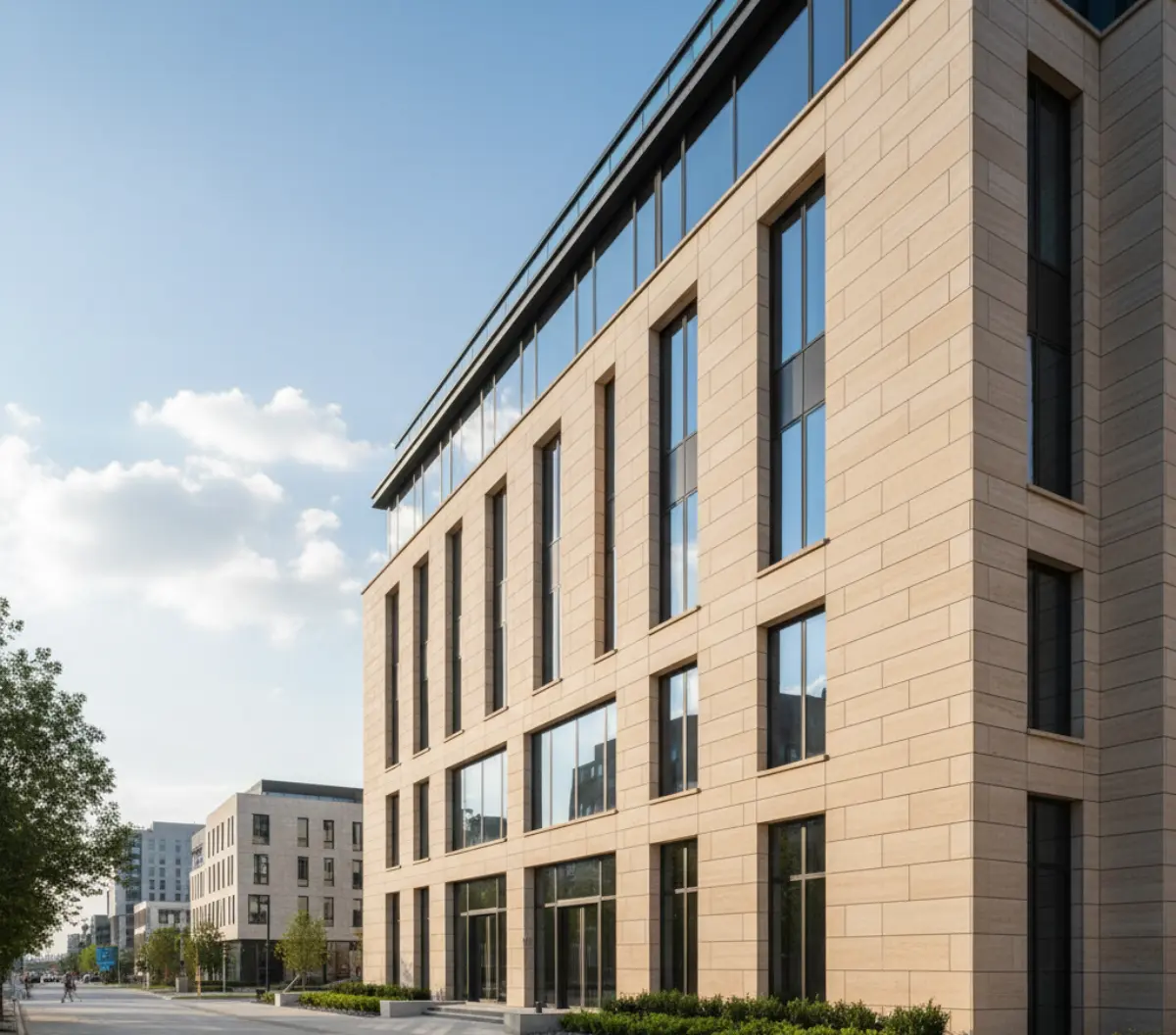 سنگ تراورتن بژ برای نمای ساختمان با پنجره