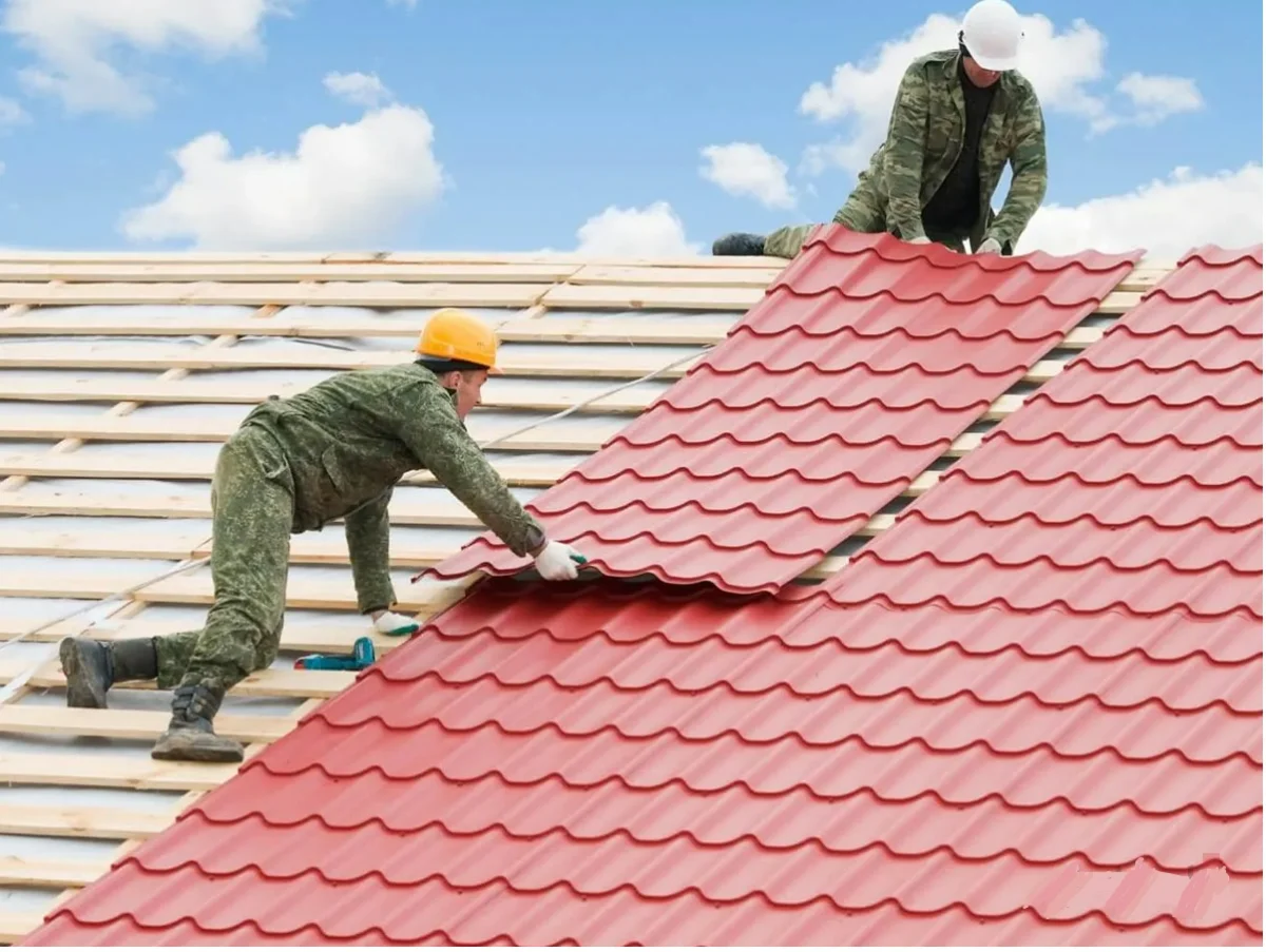 بازسازی سقف قرمز خانه در رشت