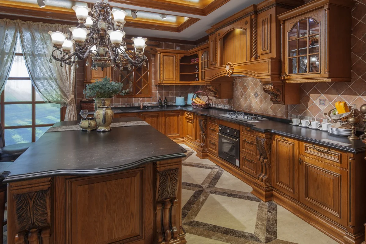 کابینت و جزیره کلاسیک چوبی