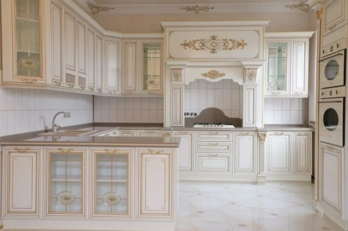 کابینت کلاسیک سفید طلایی