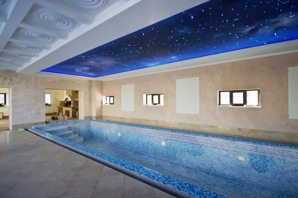 سقف آسمان مجازی در استخر