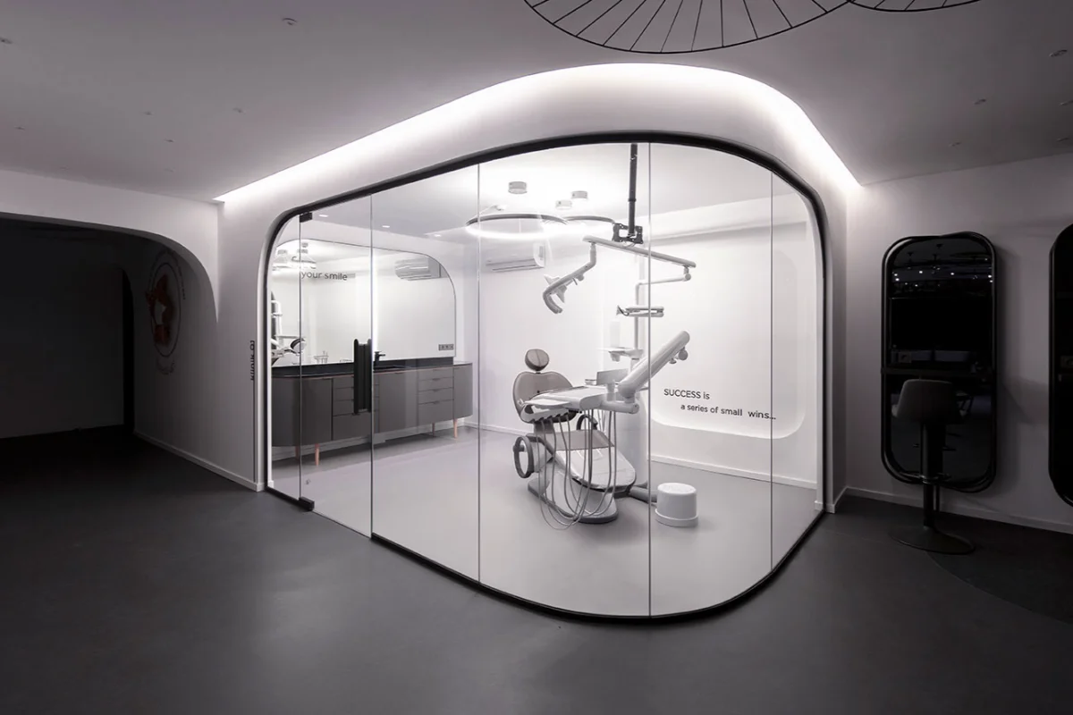 طراحی زیبا در دیزاین مطب دندان پزشکی