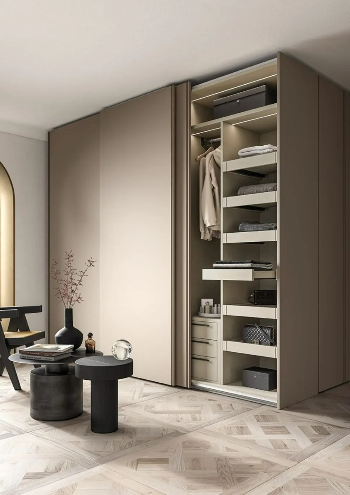 کمد دیواری جادار بزرگ کرم با قفسه کشویی