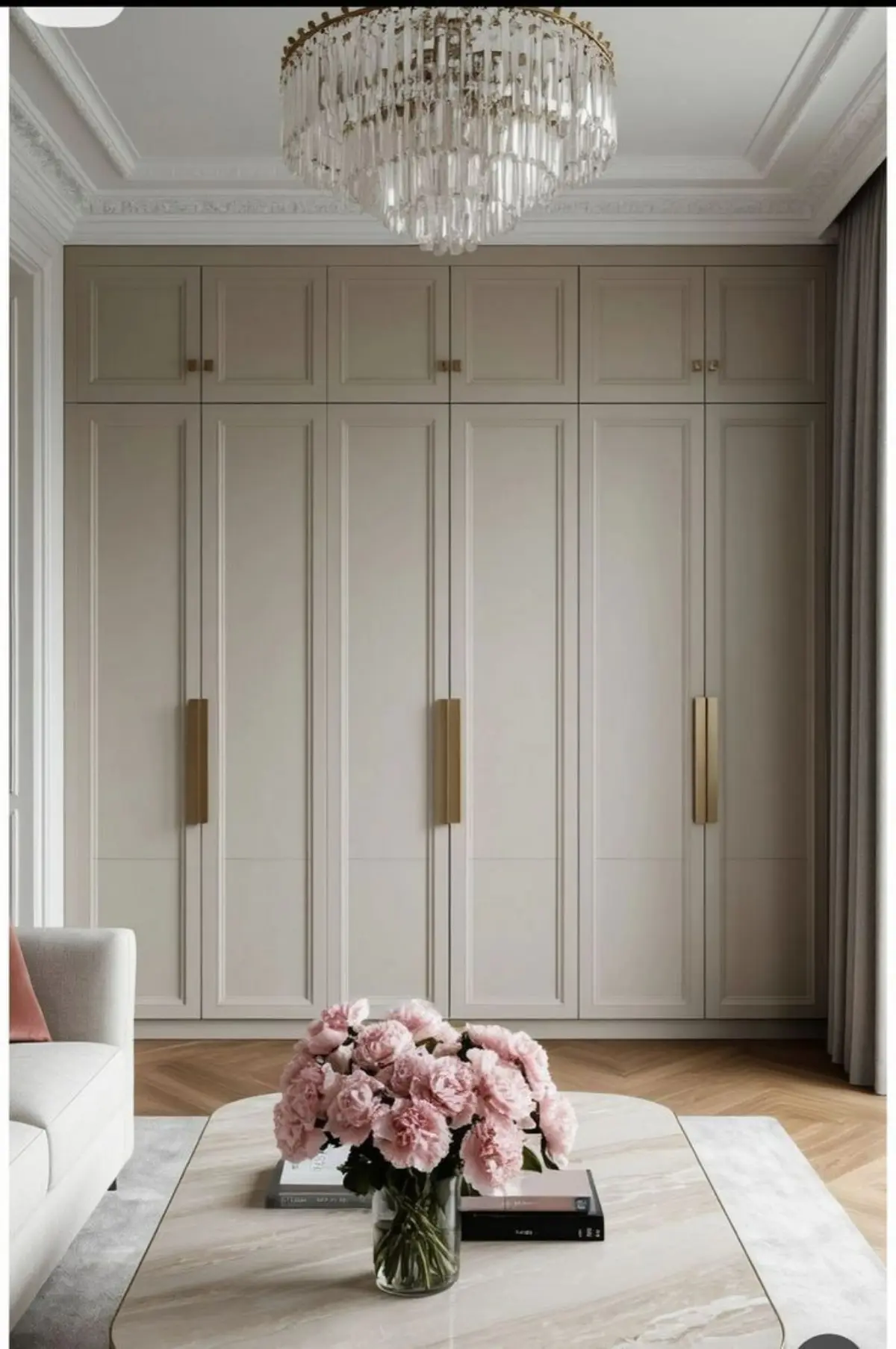 کمد دیواری ممبران نئوکلاسیک کرم با دستگیره طلایی