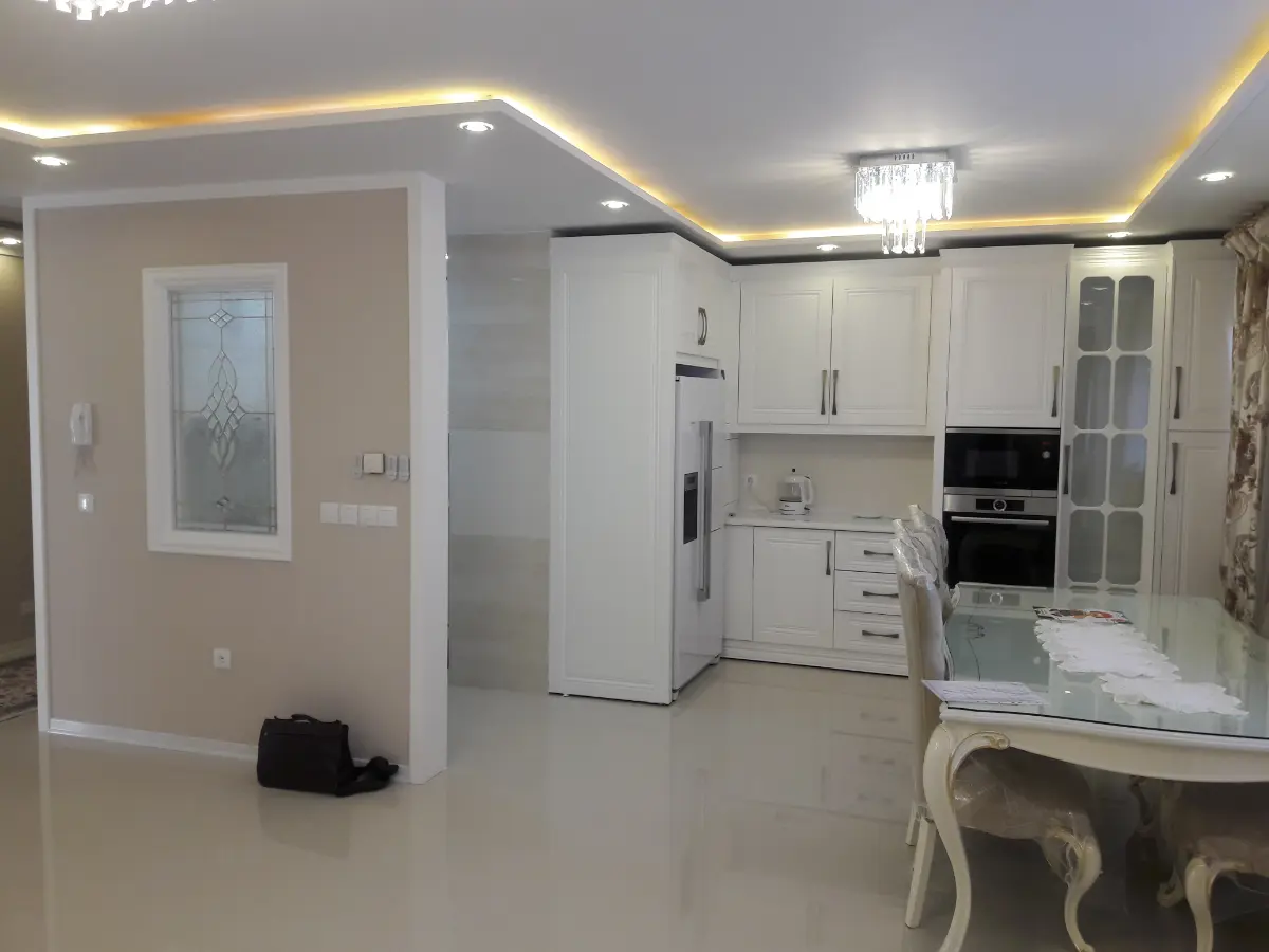 کابینت نئوکلاسیک سفید پلی اورتان